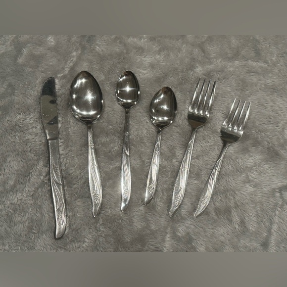 Flatware -Silhouette Collection -stainless-54 pieces-Rare-like new! Deal! - Picture 7 of 10